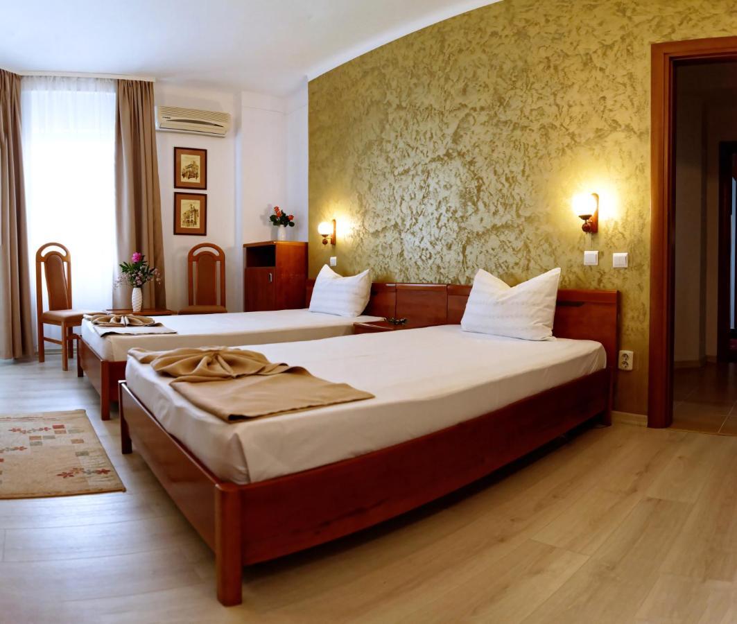 Albatros Mamaia
